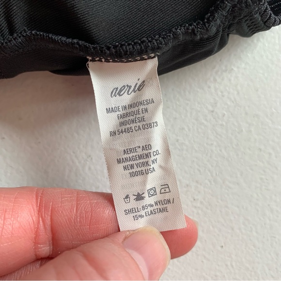 Aerie Black Shine Ribbed Banded Bikini Top Size Small NWT - Picture 12 of 15